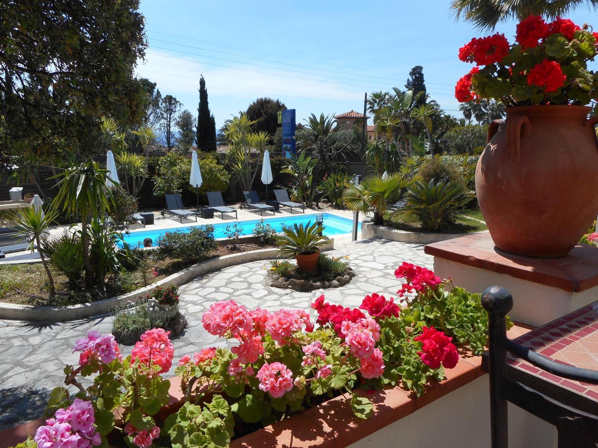 Hotel La Quietude Les Issambres Luaran gambar